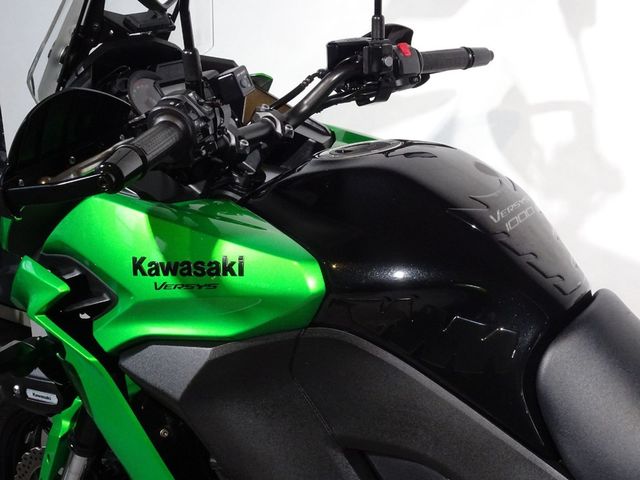 kawasaki - versys-1000-grand-tourer