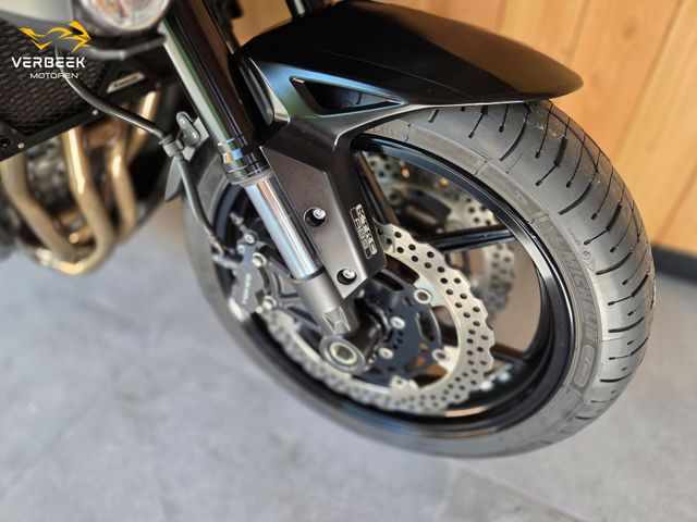 kawasaki - versys-1000-grand-tourer