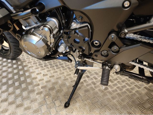 kawasaki - versys-1000-grand-tourer