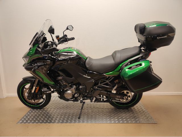 kawasaki - versys-1000-se-grand-tourer