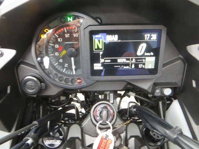 kawasaki - versys-1000-se-grand-tourer