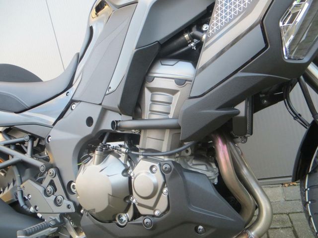 kawasaki - versys-1000-se-tourer