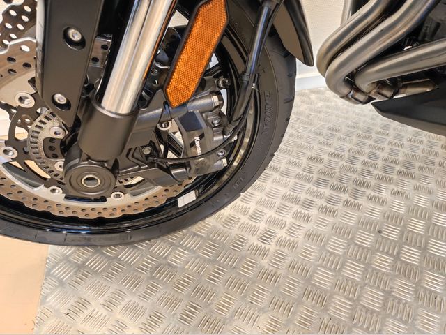 kawasaki - versys-1100-s-grand-tourer