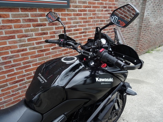 kawasaki - versys-650-abs