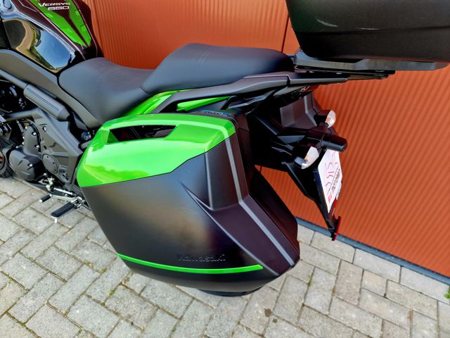 kawasaki - versys-650-grand-tourer