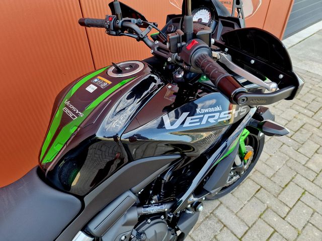 kawasaki - versys-650-grand-tourer