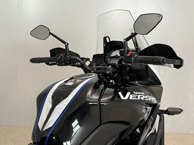 kawasaki - versys-650-grand-tourer