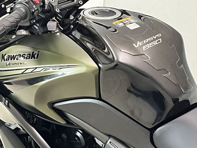 kawasaki - versys-650-grand-tourer