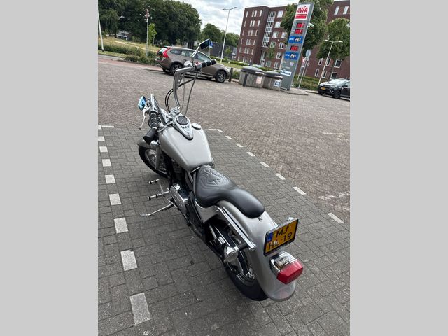 kawasaki - vn-800-classic