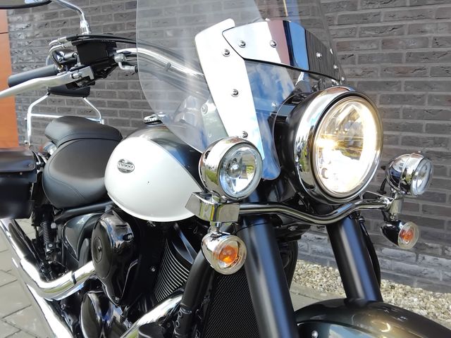 kawasaki - vn-900-classic