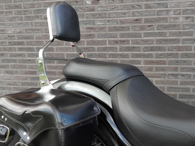 kawasaki - vn-900-classic