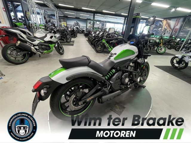 kawasaki - vn-900-classic-se