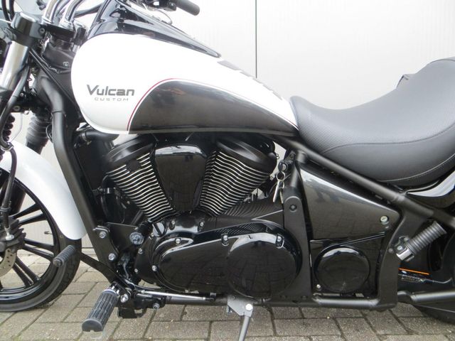 kawasaki - vn-900-custom