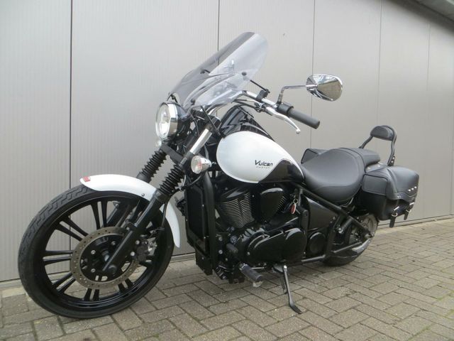 kawasaki - vn-900-custom