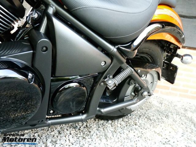 kawasaki - vn-900-custom