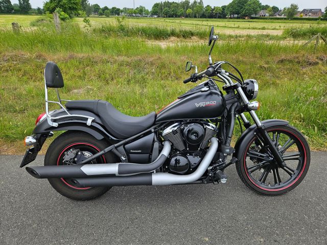 kawasaki - vn-900-custom