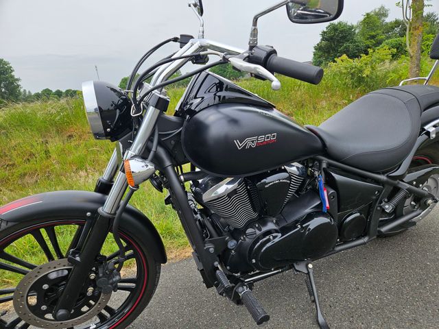 kawasaki - vn-900-custom