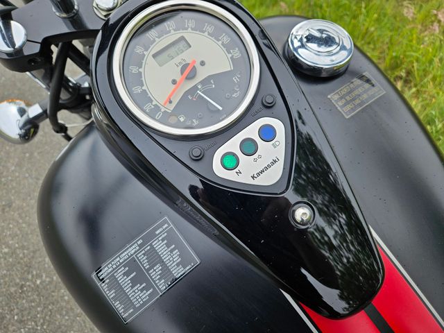 kawasaki - vn-900-custom