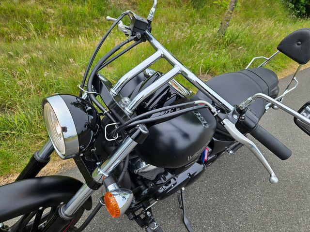 kawasaki - vn-900-custom
