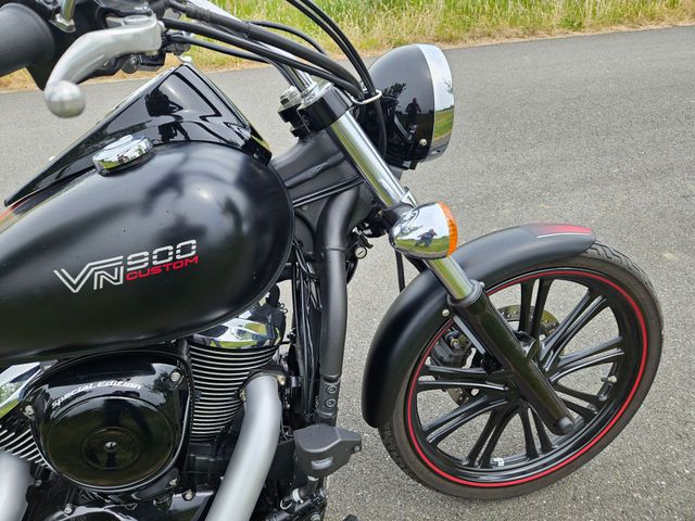 kawasaki - vn-900-custom
