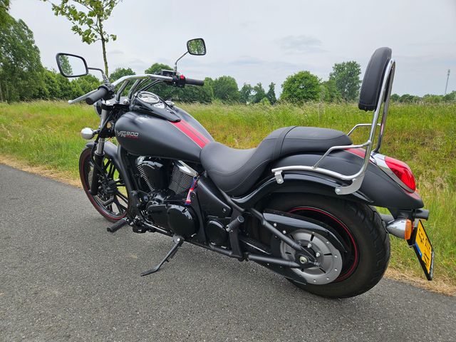 kawasaki - vn-900-custom