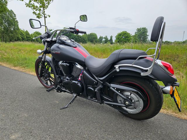 kawasaki - vn-900-custom