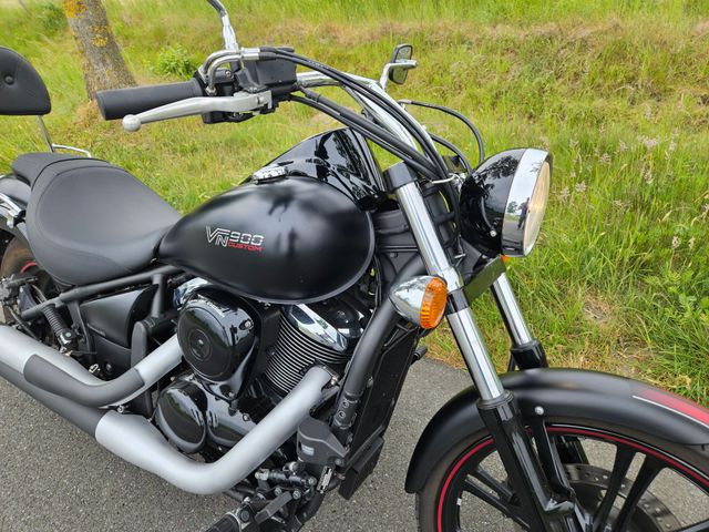 kawasaki - vn-900-custom