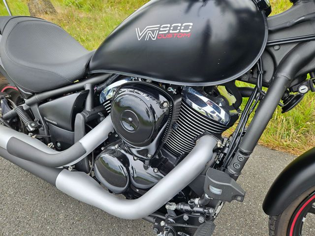 kawasaki - vn-900-custom