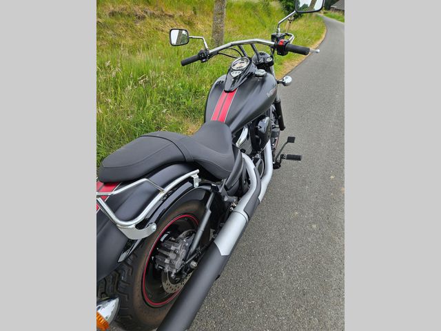 kawasaki - vn-900-custom
