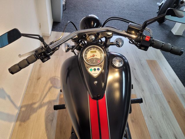 kawasaki - vn-900-custom