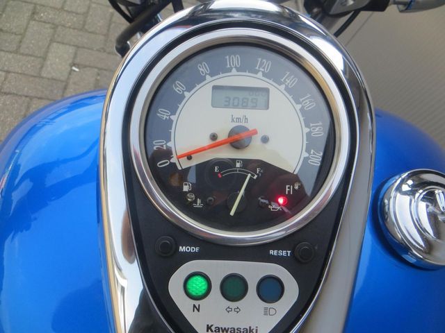 kawasaki - vn-900-custom