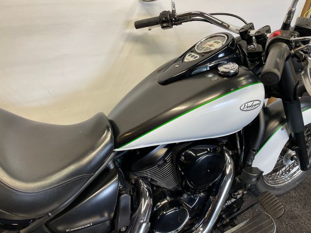 kawasaki - vulcan-900-classic