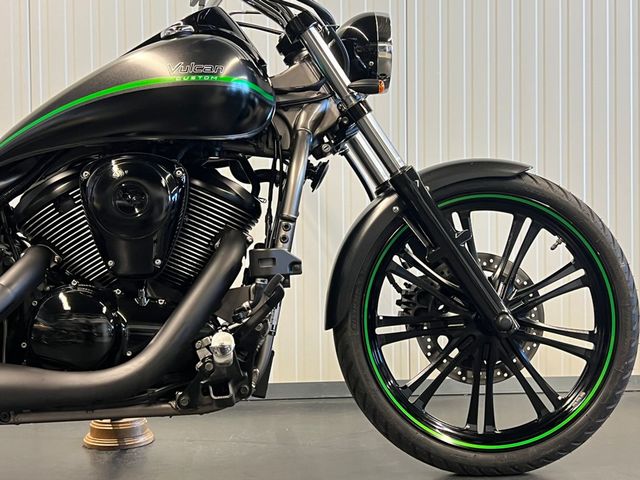 kawasaki - vulcan-900-custom