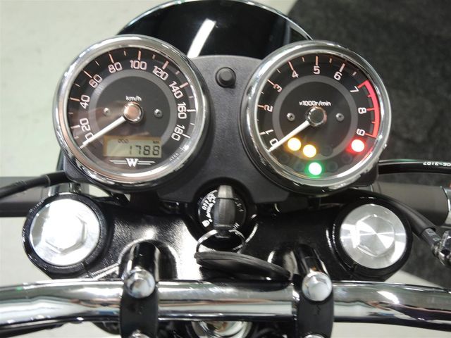 kawasaki - w800