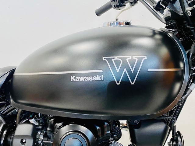 kawasaki - w800-black-edition