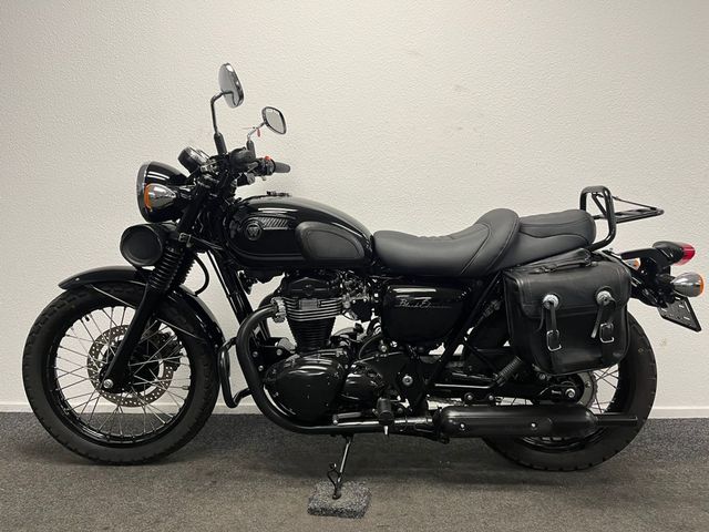 kawasaki - w800-black-edition