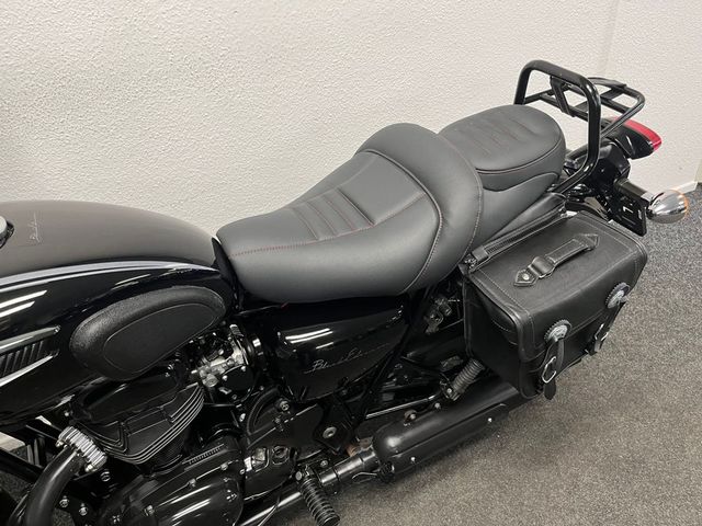 kawasaki - w800-black-edition