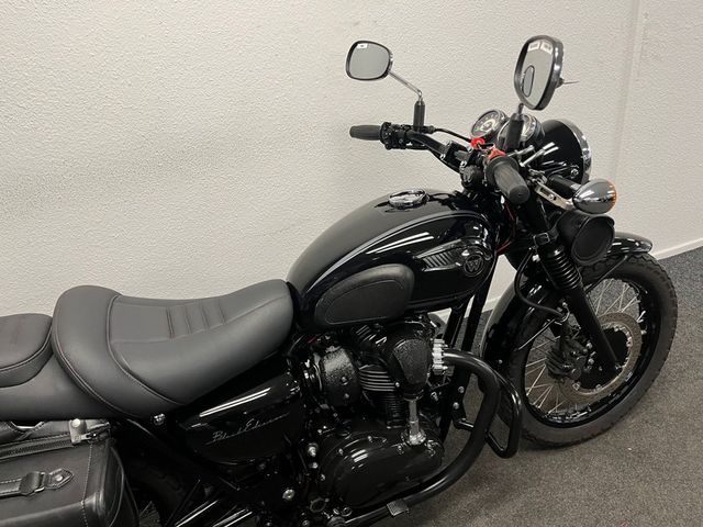 kawasaki - w800-black-edition