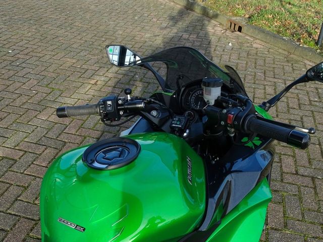 kawasaki - z-1000-sx