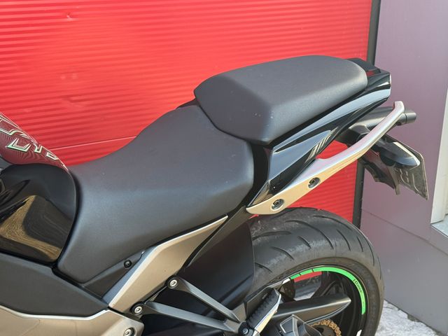 kawasaki - z-1000-sx-abs