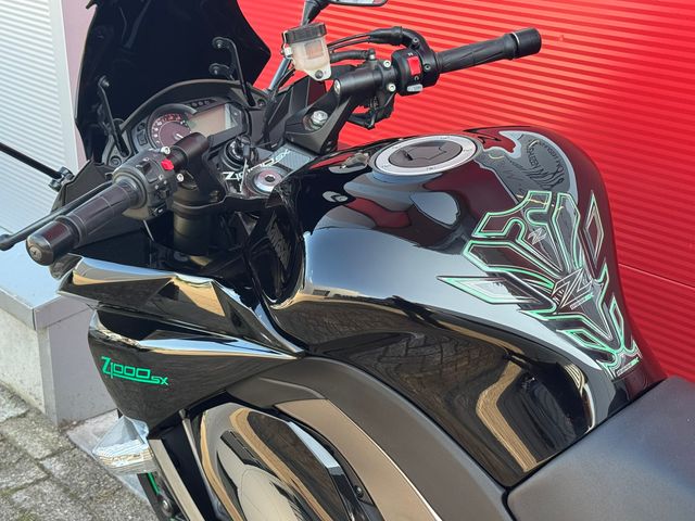 kawasaki - z-1000-sx-abs