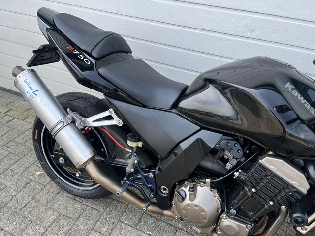 kawasaki - z-750