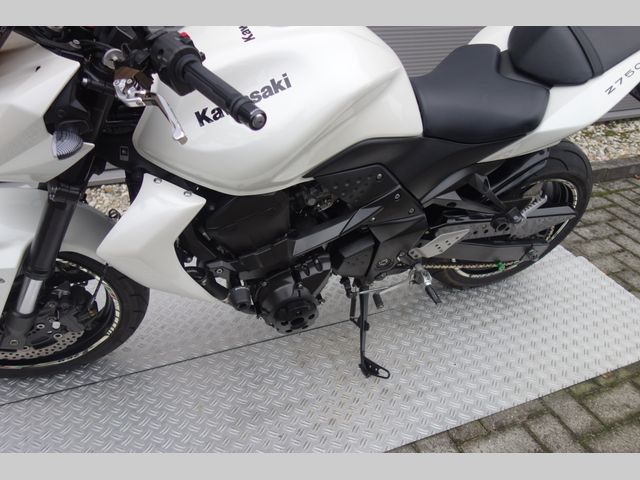 kawasaki - z-750