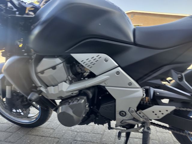 kawasaki - z-750
