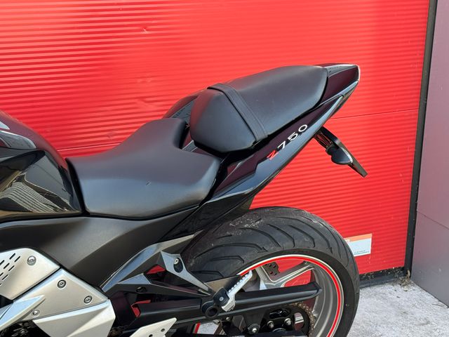 kawasaki - z-750