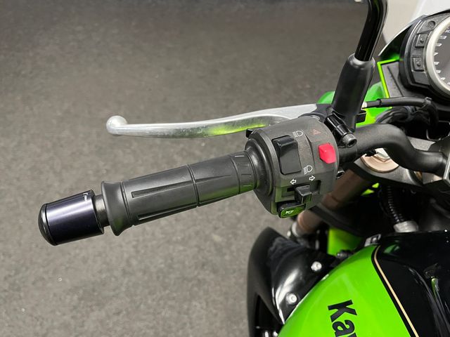 kawasaki - z-750-r