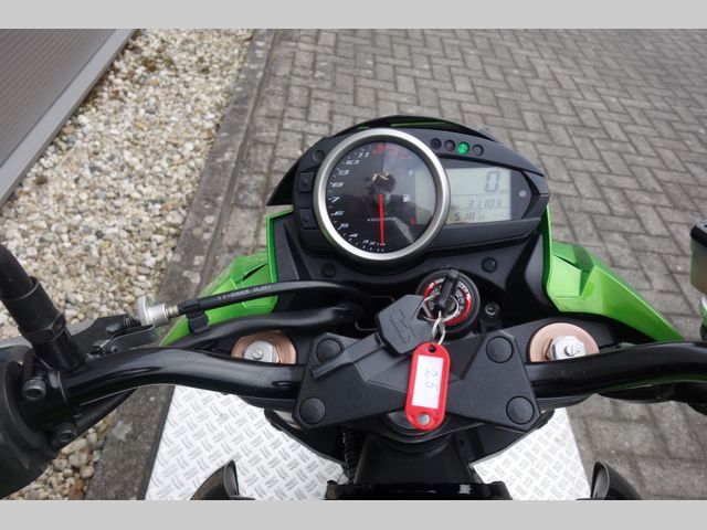 kawasaki - z-750-r