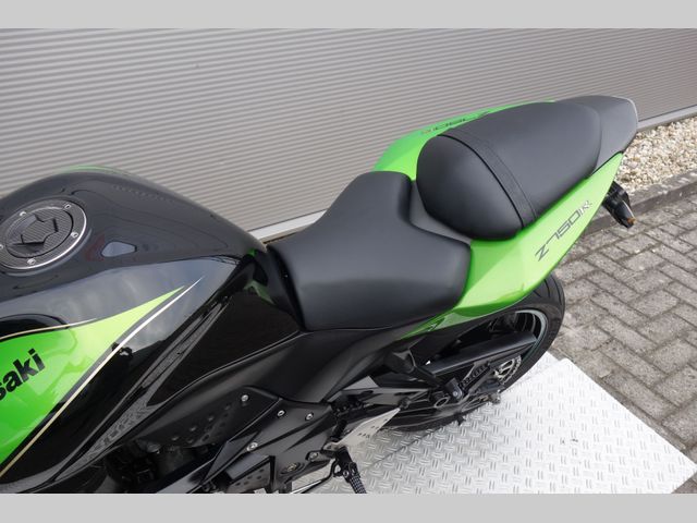kawasaki - z-750-r