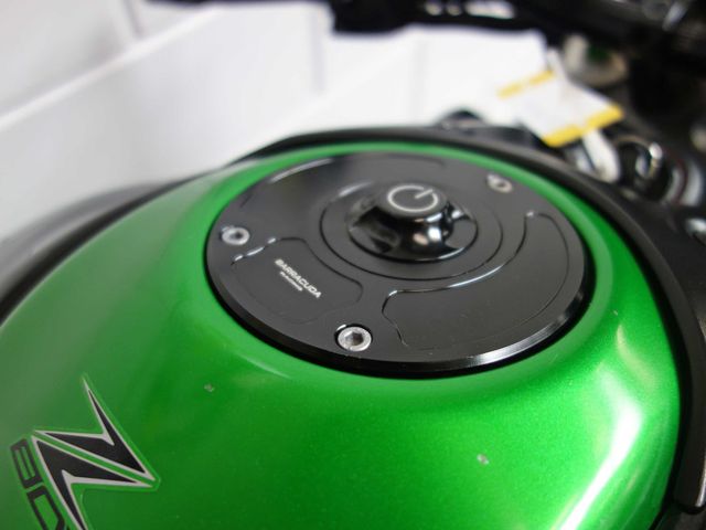 kawasaki - z-800-abs