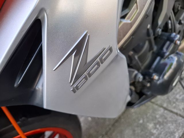 kawasaki - z1000